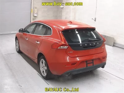 Volvo V40