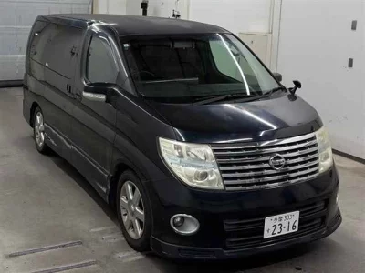 Nissan ELGRAND  с аукциона в Японии
