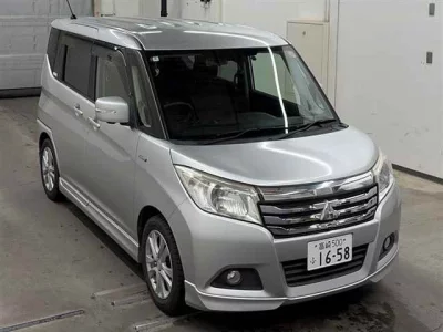 Mitsubishi DELICA D2