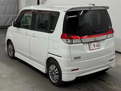 Mitsubishi DELICA D2