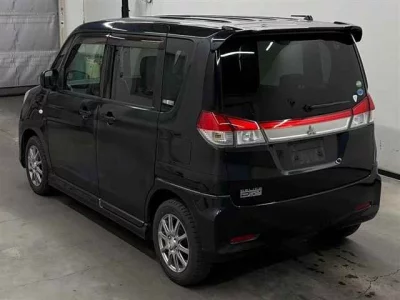 Mitsubishi DELICA D2