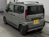 Suzuki SPACIA GEAR лот № 79 оценка 6  с аукциона в Японии 1