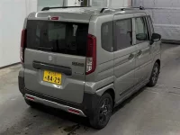 Suzuki SPACIA GEAR лот № 79 оценка 6  с аукциона в Японии 4