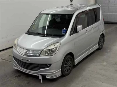 Mitsubishi DELICA D2