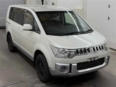 Mitsubishi DELICA D5  с аукциона в Японии