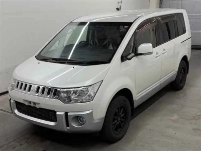 Mitsubishi DELICA D5  с аукциона в Японии