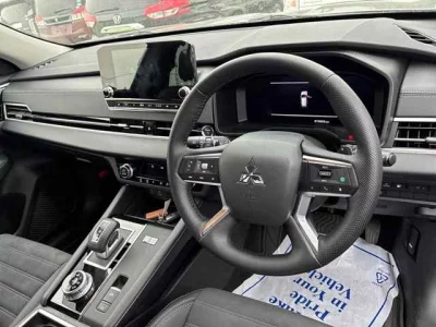 Mitsubishi OUTLANDER PHEV