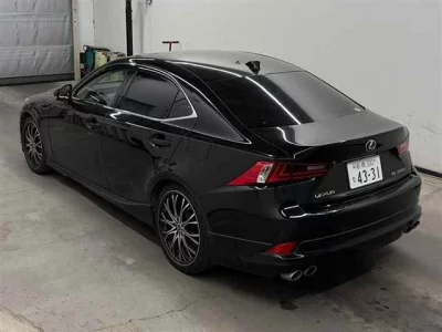 Lexus IS