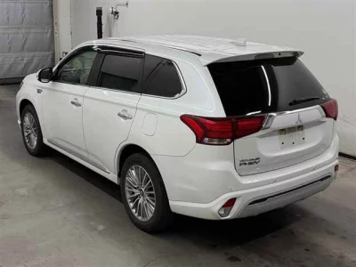 Mitsubishi OUTLANDER PHEV