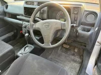 Toyota SUCCEED лот № 85095 оценка 3  с аукциона в Японии 2