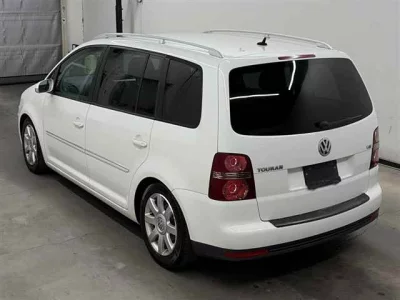 Volkswagen GOLF TOURAN