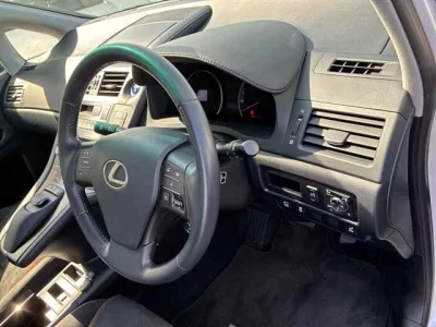 Lexus HS
