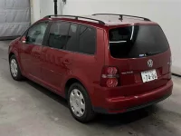 Volkswagen GOLF TOURAN лот № 35050 оценка 4  с аукциона в Японии 1
