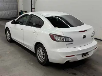 Mazda AXELA  с аукциона в Японии