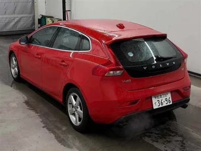 Volvo V40