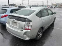 Toyota Prius лот № 80127 оценка X  с аукциона в Японии 4