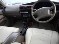 Toyota HILUX SURF лот № 5012 оценка 3.5  с аукциона в Японии 2