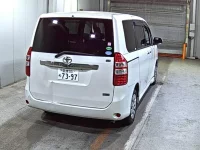 Toyota NOAH лот № 3004 оценка R  с аукциона в Японии 4