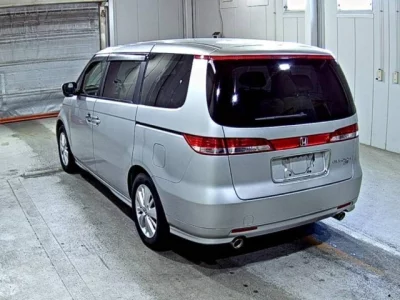 Honda ELYSION  с аукциона в Японии