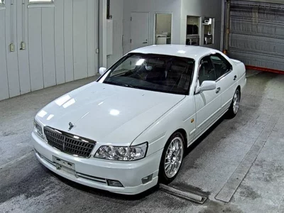 Nissan LAUREL