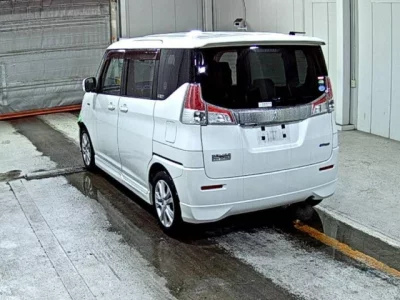 Mitsubishi DELICA D2