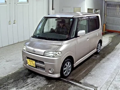 Daihatsu TANTO  с аукциона в Японии