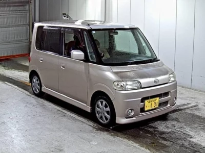 Daihatsu TANTO  с аукциона в Японии