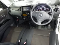 Nissan ROOX лот № 3065 оценка 3.5  с аукциона в Японии 2