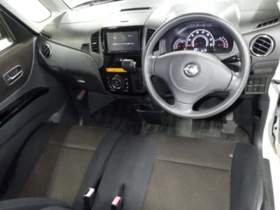 Nissan ROOX  с аукциона в Японии