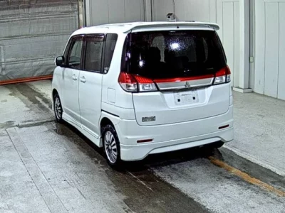 Mitsubishi DELICA D2
