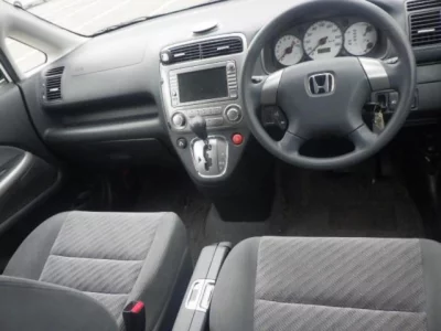 Honda STREAM  с аукциона в Японии