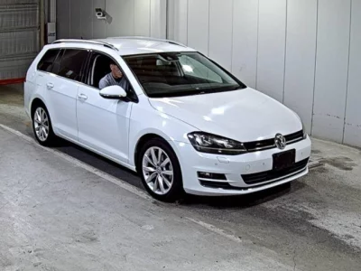 Volkswagen GOLF VARIANT