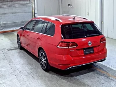 Volkswagen GOLF VARIANT