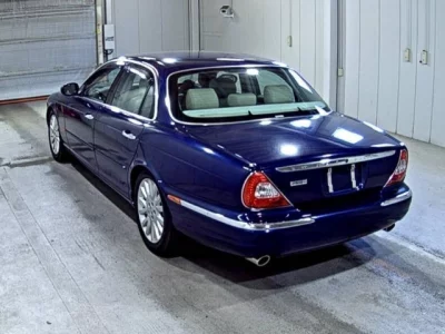 Jaguar XJ SERIES