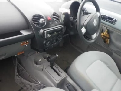 Volkswagen NEW BEETLE