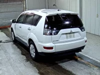 Mitsubishi OUTLANDER лот № 8229 оценка R  с аукциона в Японии 1