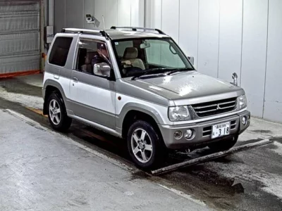Mitsubishi PAJERO MINI
