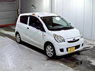 Daihatsu MIRA  с аукциона в Японии