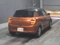 Suzuki SWIFT лот № 1349 оценка 3.5  с аукциона в Японии 1