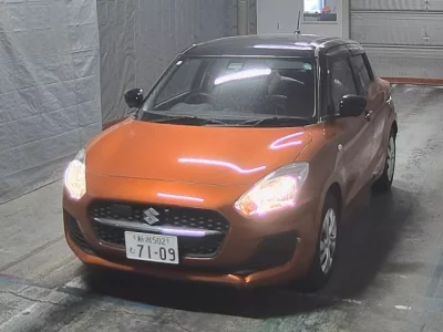 Suzuki SWIFT  с аукциона в Японии