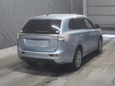 Mitsubishi OUTLANDER PHEV