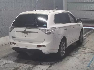Mitsubishi OUTLANDER PHEV