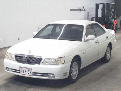 Nissan LAUREL