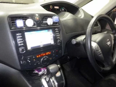 Nissan SERENA  с аукциона в Японии