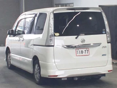 Nissan SERENA  с аукциона в Японии