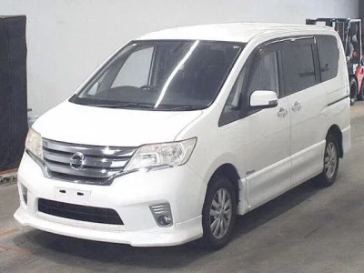 Nissan SERENA  с аукциона в Японии