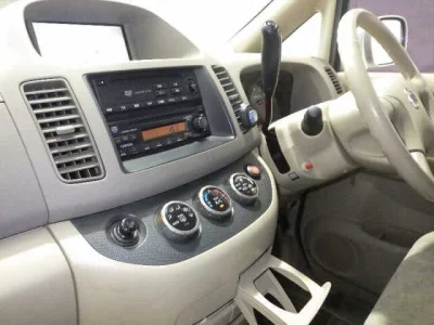 Nissan SERENA  с аукциона в Японии