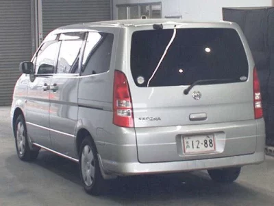 Nissan SERENA  с аукциона в Японии