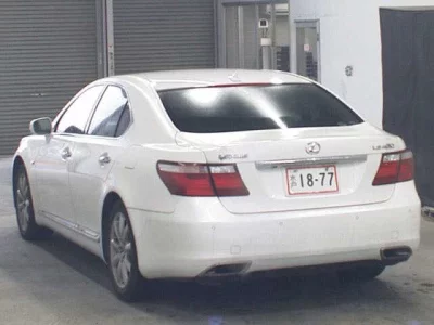 Lexus LS