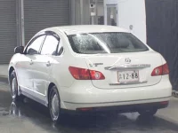 Nissan SYLPHY лот № 4685 оценка 3.5  с аукциона в Японии 1